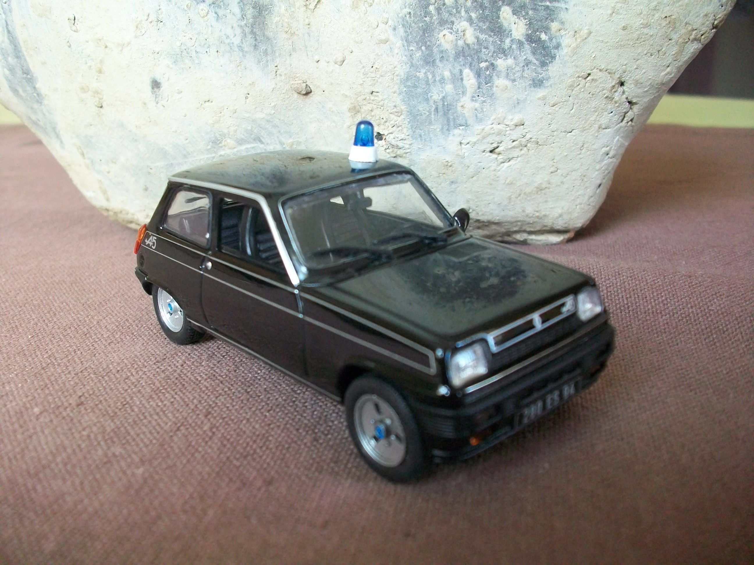 Archives des Renault 5 Alpine TURBO - Les Selliers du Domaine