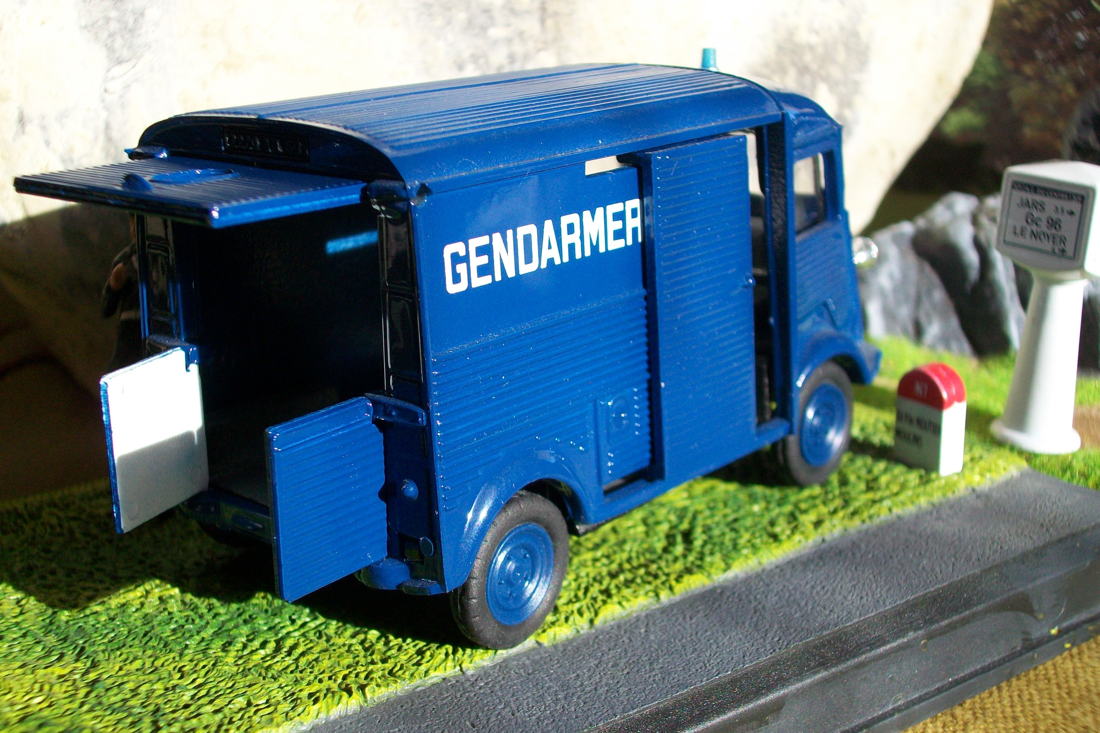 Citroen Hy friterie Ch’ti Biloute 1969 Solido 1/18 – Les Miniatures